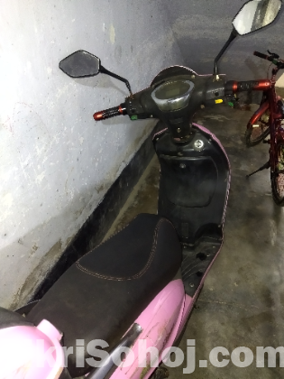 Electronic scooter